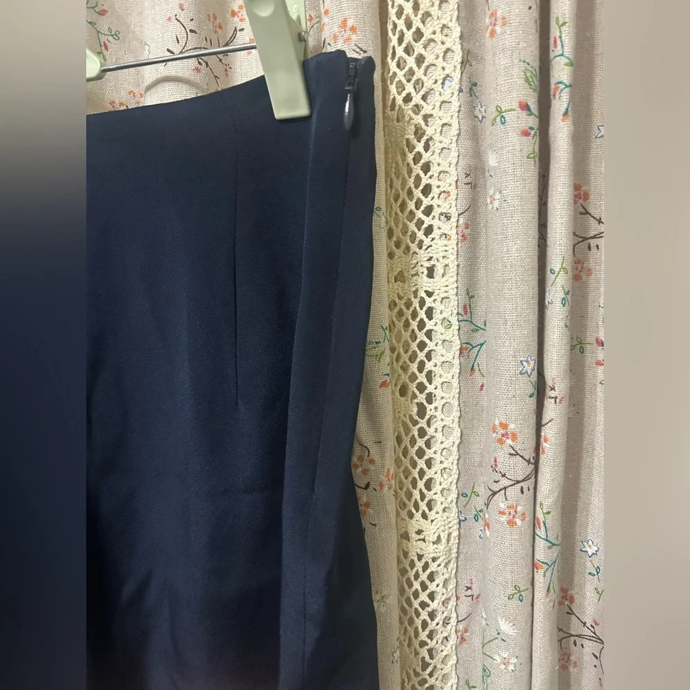 Lilysilk Midnight Blue High Waisted 100% Mulberry Silk Shorts Size 4 - Picture 6 of 7